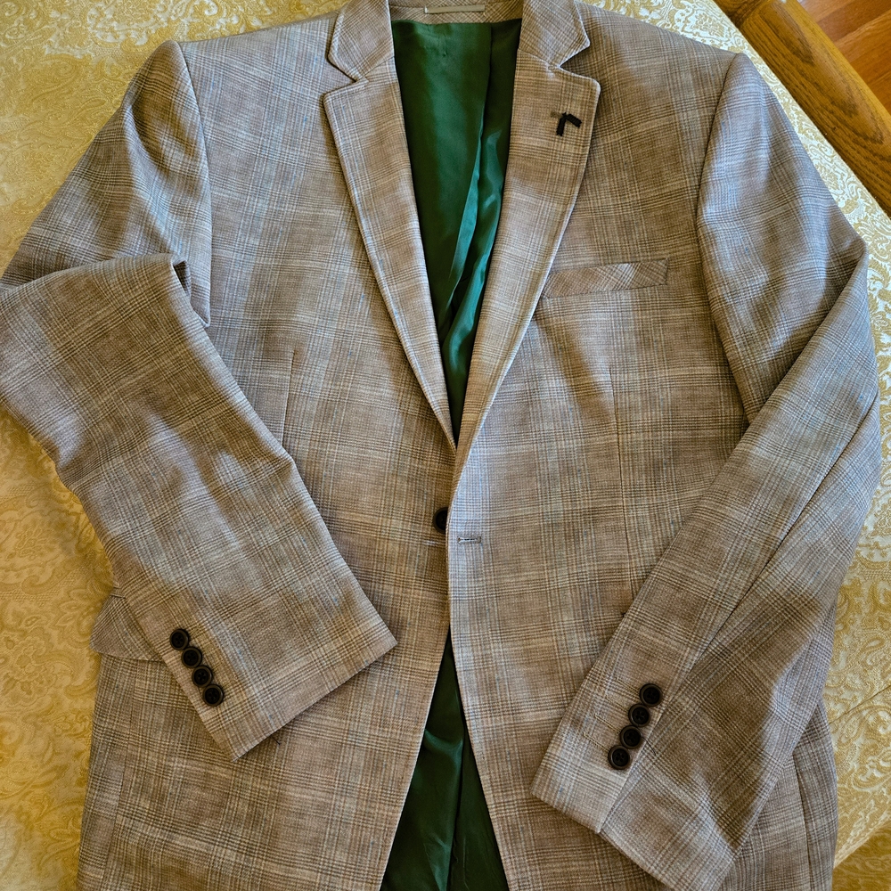 Classic Checkered Blazer in Gray